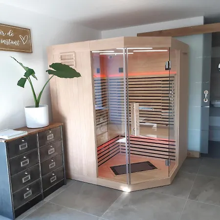 Aux Portes De Vrupt Dom wakacyjny *